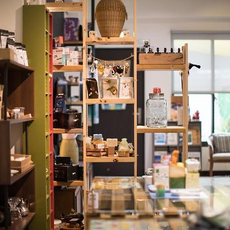黑琵軼棧湖濱旅宿 K&B Happy Hostel 台南 外观 照片